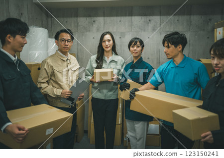 Logistics Industry Talent 123150241