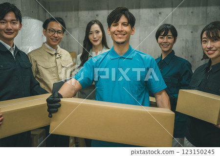 Logistics Industry Talent 123150245