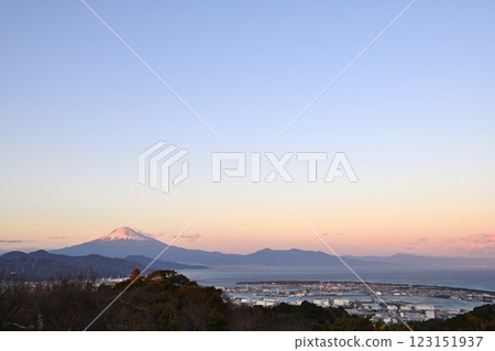 夕陽下的富士山 夕陽下的富士山 123151937
