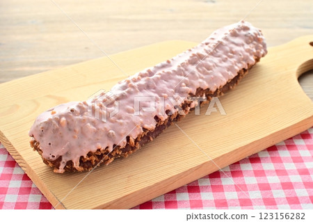 Churros, strawberry, chocolate, sweet bread, sweets 123156282