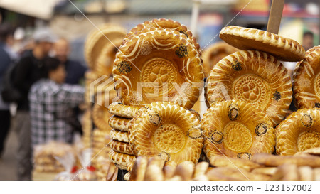 Central Asia bread, called generally non or lepeshka from tandyr and sell in the market of bishkek 123157002