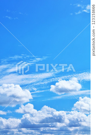 夏天藍天和雲彩 夏天藍天和雲彩 123158666