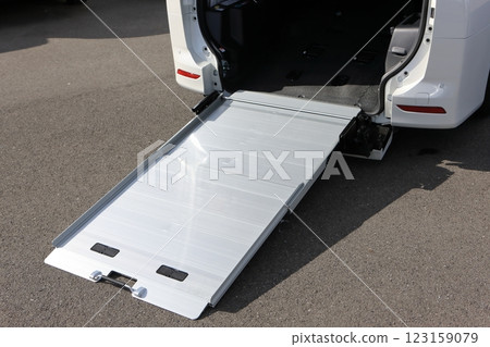 福利車輛坡度 123159079