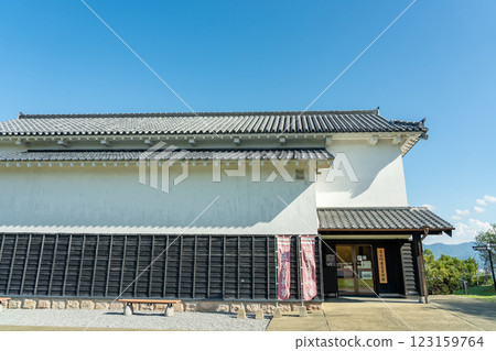 The entrance to the Reihoku Town History Museum at Tomioka Castle, a natural fortress in Reihoku Town, Amakusa County, Kumamoto Prefecture 123159764