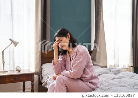 A woman having a gloomy morning 123160887