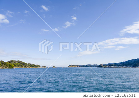 從鳥羽灣的遊覽船上眺望伊勢灣和三河灣 123162531