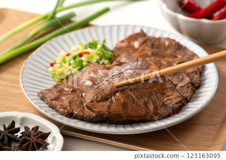 beef tendon beef taiwan food Braised beef shank 牛すね肉 beef tendon beef taiwan food Braised beef shank 牛すね肉 123163095