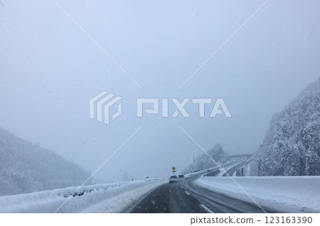 東海北陸高速公路 有雪 東海北陸高速公路 有雪 123163390