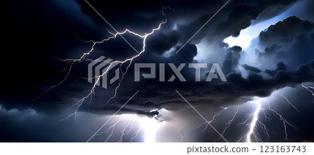 烏雲和閃電 123163743