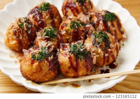 Osaka specialty: Takoyaki Osaka specialty: Takoyaki 123165112