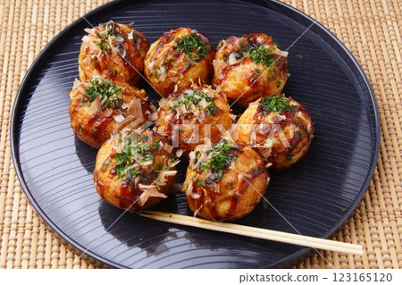 Osaka specialty: Takoyaki 123165120
