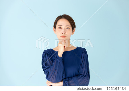 Woman casual portrait worried 123165484