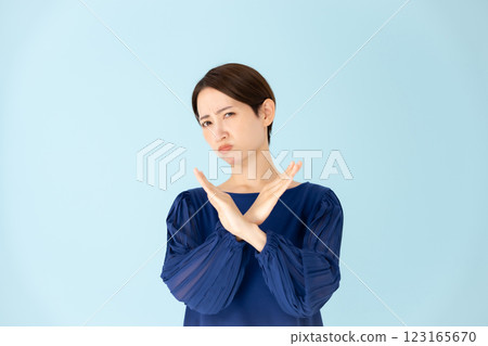 Woman casual portrait cross Woman casual portrait cross 123165670