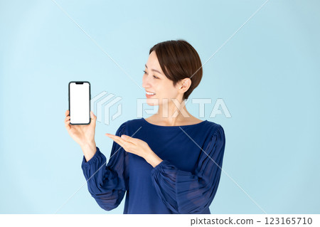 女人，休閒，肖像，智慧型手機，微笑 123165710