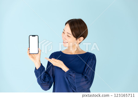 女人，休閒，肖像，智慧型手機，微笑 123165711