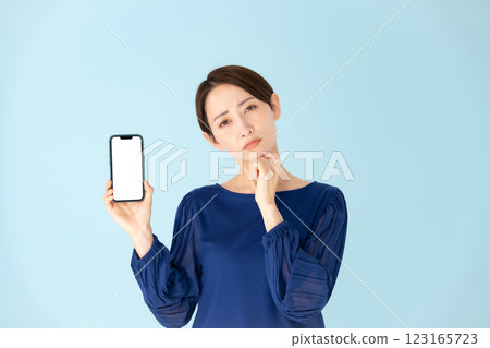 女人，休閒，肖像，智慧型手機，煩惱 123165723