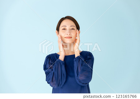 女人休閒肖像美 123165766