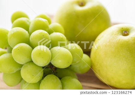 Two giants of the taste of autumn 123166274