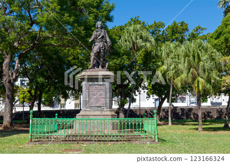 Bronze statue of Mahe de La Bourdonnais in Saint-Denis de la Reunion Bronze statue of Mahe de La Bourdonnais in Saint-Denis de la Reunion 123166324
