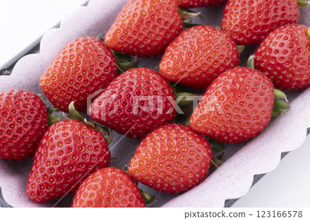 包裝好的草莓阿瑪蘭 123166578