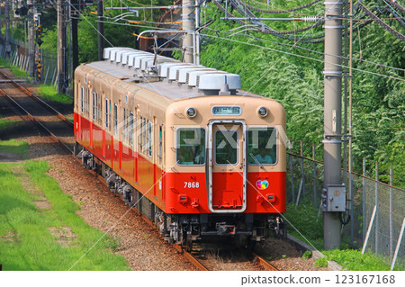 阪神武庫川線行駛的車輛 123167168