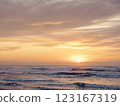 The sky and sea dyed in the morning sun: Kujukuri Coast 123167319
