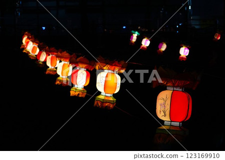 亞洲夜晚的燈籠（農曆新年） 123169910