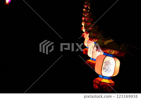 亞洲夜晚的燈籠(農曆新年) 亞洲夜晚的燈籠(農曆新年) 123169938