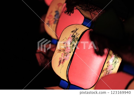 亞洲夜晚的燈籠（農曆新年） 123169940