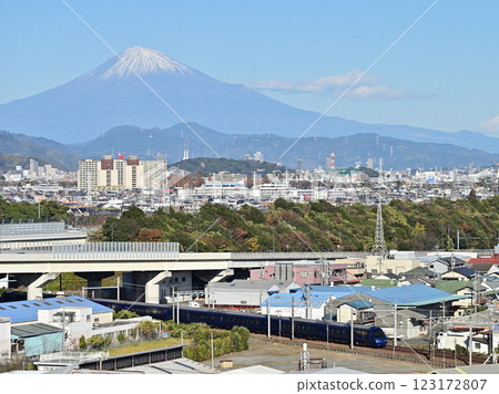 THE ROYAL EXPRESS Mount Fuji THE ROYAL EXPRESS Mount Fuji 123172807