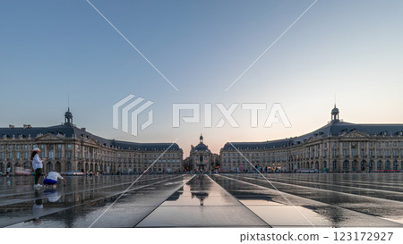 Place de la Bourse and Miroir d'eau day to night timelapse in Bordeaux, France 123172927