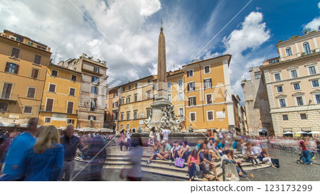 Fountain timelapse hyperlapse on the Piazza della Rotonda in Rome, Italy 123173299