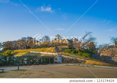 Scenery of Hamamatsu Castle with the castle tower dyed in the setting sun in Hamamatsu City (Shizuoka Prefecture) Scenery of Hamamatsu Castle with the castle tower dyed in the setting sun in Hamamatsu City (Shizuoka Prefecture) 123174429