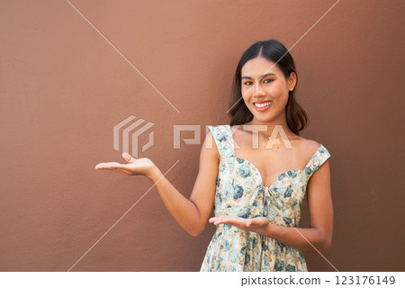 Portrait of a young woman smiling Portrait of a young woman smiling 123176149