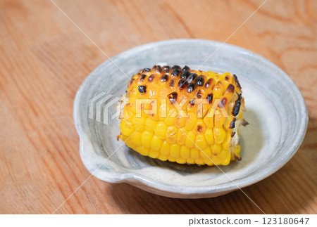 Image of grilled corn (stock photo) 123180647