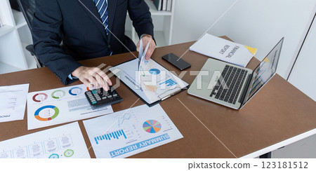 Business Analyst Tracking Reports for Performance Assessment Business Analyst Tracking Reports for Performance Assessment 123181512