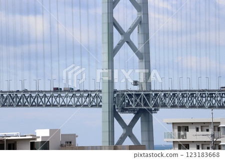 Akashi Kaikyo Bridge (from Goshikizuka Tomb, Kobe City, Hyogo Prefecture) Akashi Kaikyo Bridge (from Goshikizuka Tomb, Kobe City, Hyogo Prefecture) 123183668