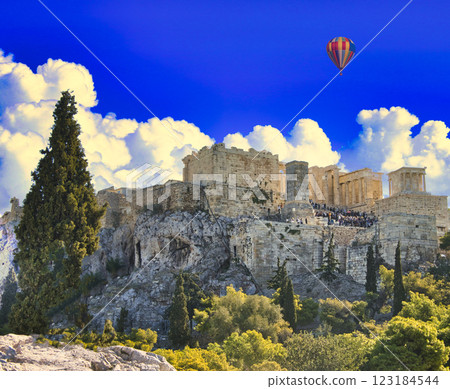 從雅典衛城俯瞰帕德嫩神殿的壯麗景色 123184544