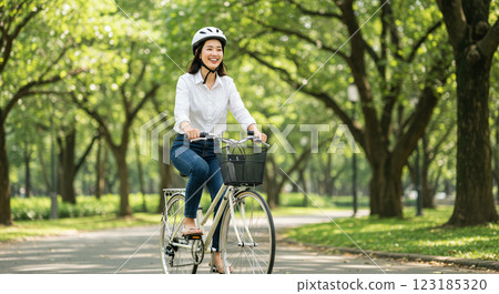 騎自行車的女人 騎自行車的女人 123185320