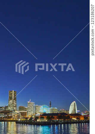 橫濱港未來區夜景地標塔紅磚倉庫摩天輪 123186207