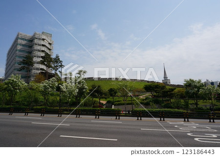 Scenery with a park [Seoul, Korea] 123186443