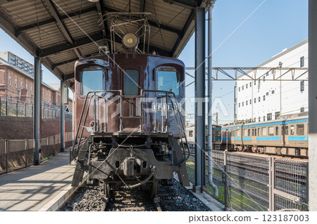 [EF10 at Kyushu Railway Museum, Moji Port, Kitakyushu] 123187003