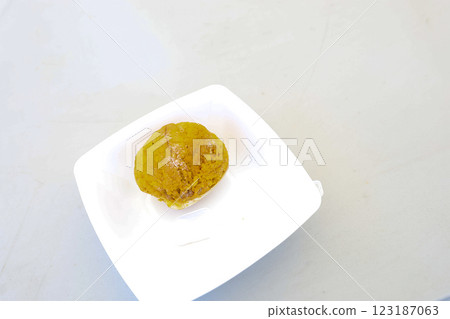 [Food] Grilled sea urchin shellfish 123187063