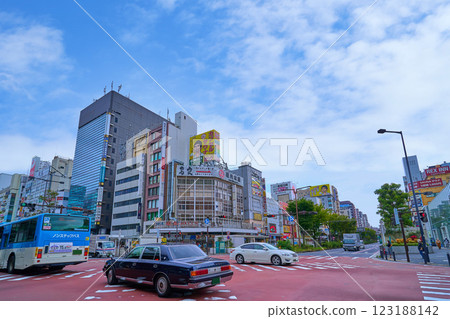 查看神奈川縣川崎市川崎區站前本町川崎站南交叉口 123188142