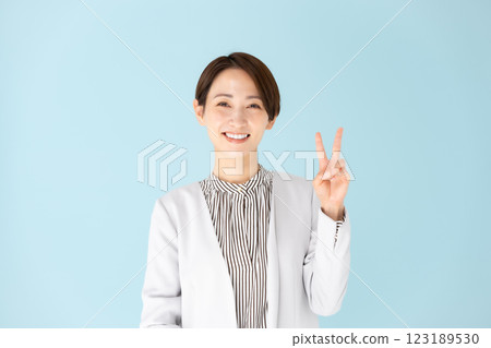 Woman Business Portrait Peace Woman Business Portrait Peace 123189530