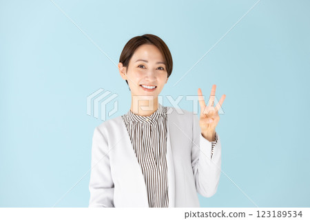 女性商務肖像 3 123189534