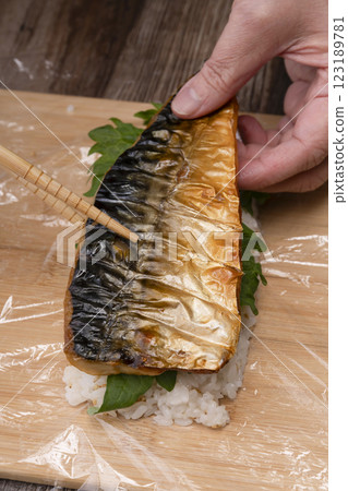 烤鯖魚壽司的製作方法 123189781