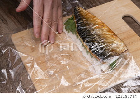 烤鯖魚壽司的製作方法 123189784