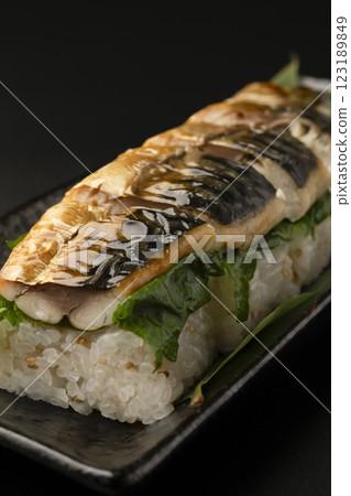 烤鯖魚壽司產品照片 123189849