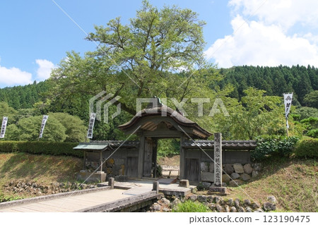 Ruined Valley Asakura Ruins Karamon Ruined Valley Asakura Ruins Karamon 123190475